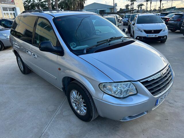 CHRYSLER VOYAGER LX 2.8 CRDI AUTO SPANISH LHD IN SPAIN 113000 MILES 7 SEAT 2006